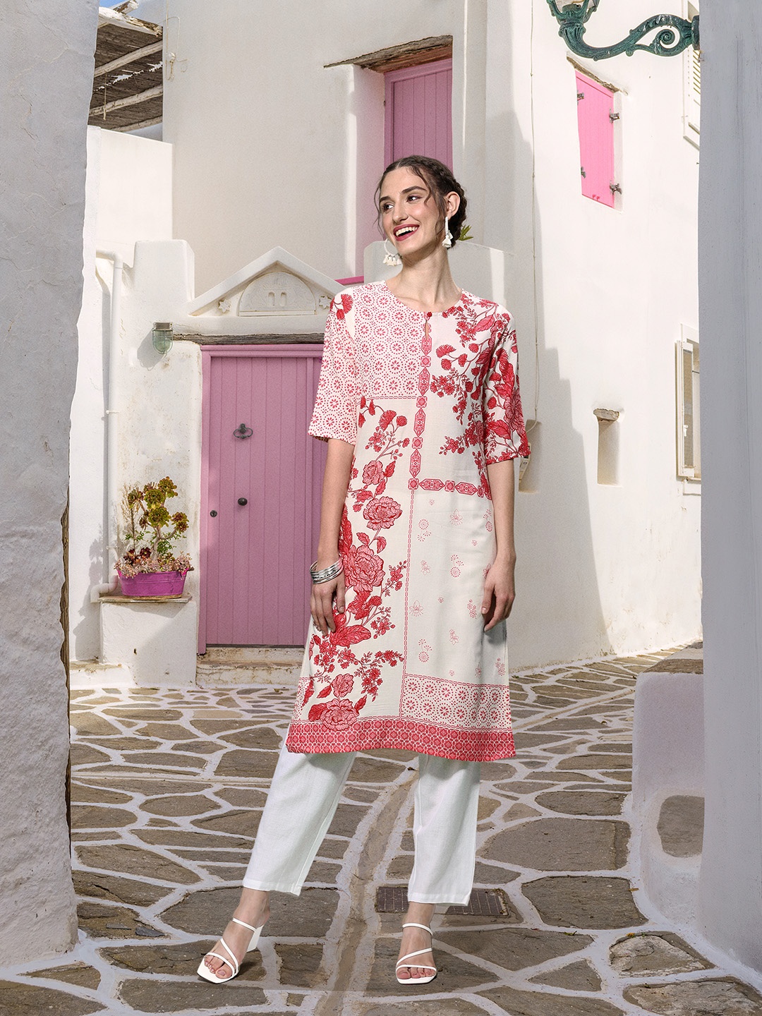 Sangria Women Floral Printed Keyhole Neck Floral Kurta, White