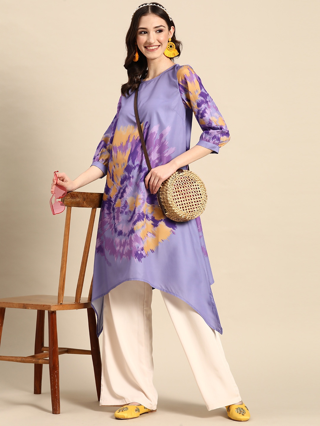 

Sangria Abstract Printed A-Line Kurta with Angular Accents, Purple