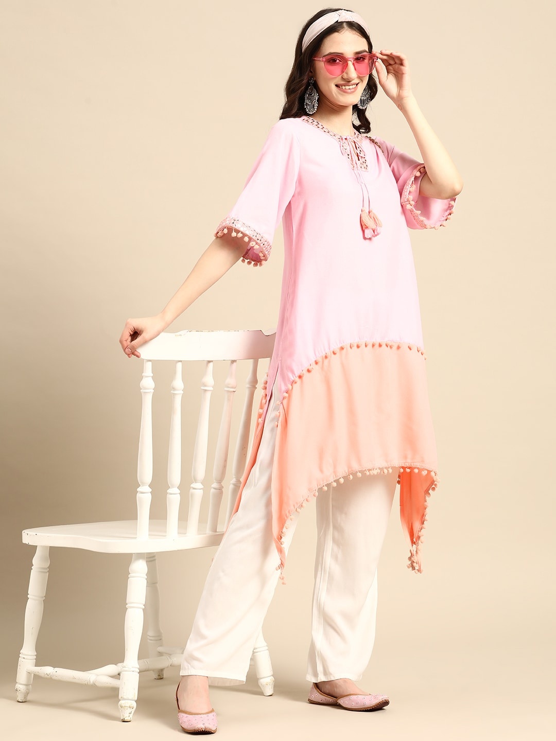

Sangria Colourblocked Mirror Work & Pom-Pom Detailed Dipped Hem A-Line Kurta, Pink