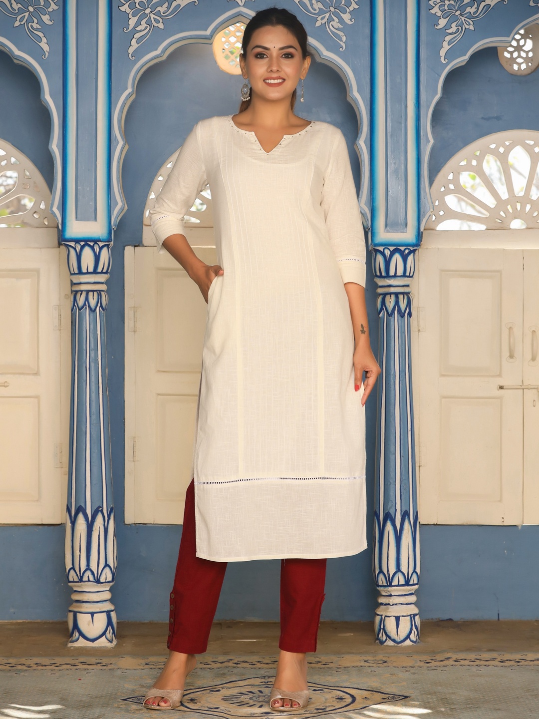 

Jaipur Kurti Women White Striped Pure Cotton Kurta with Trouser