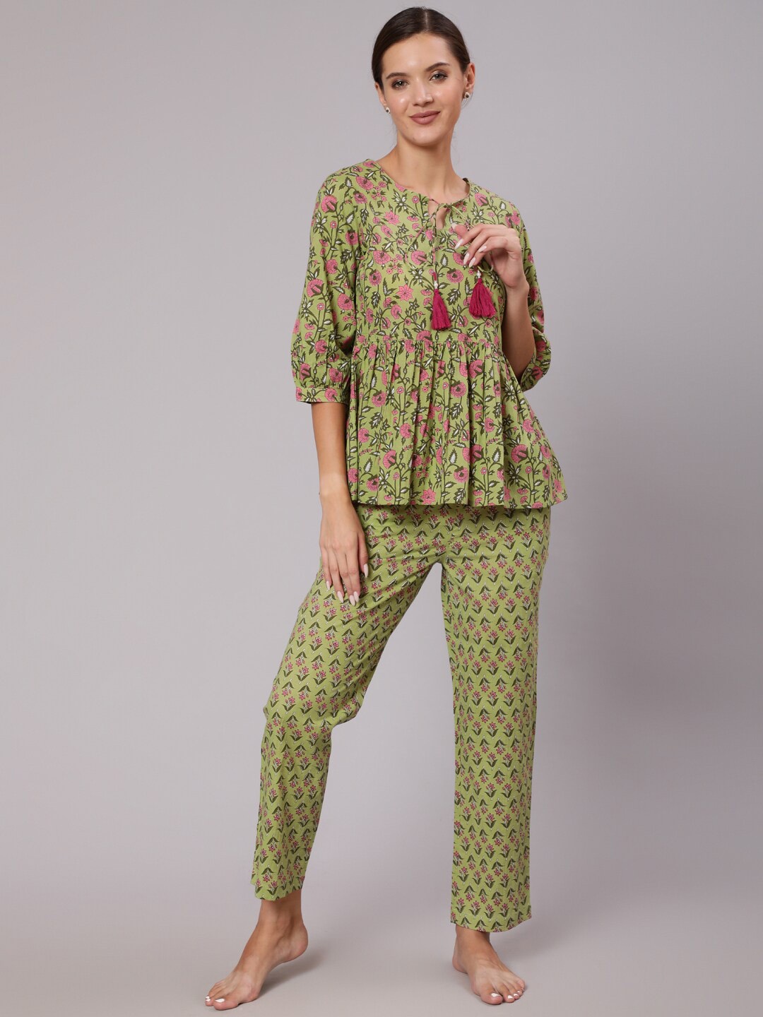 

Jaipur Kurti Women Green & Pink Printed Night suit