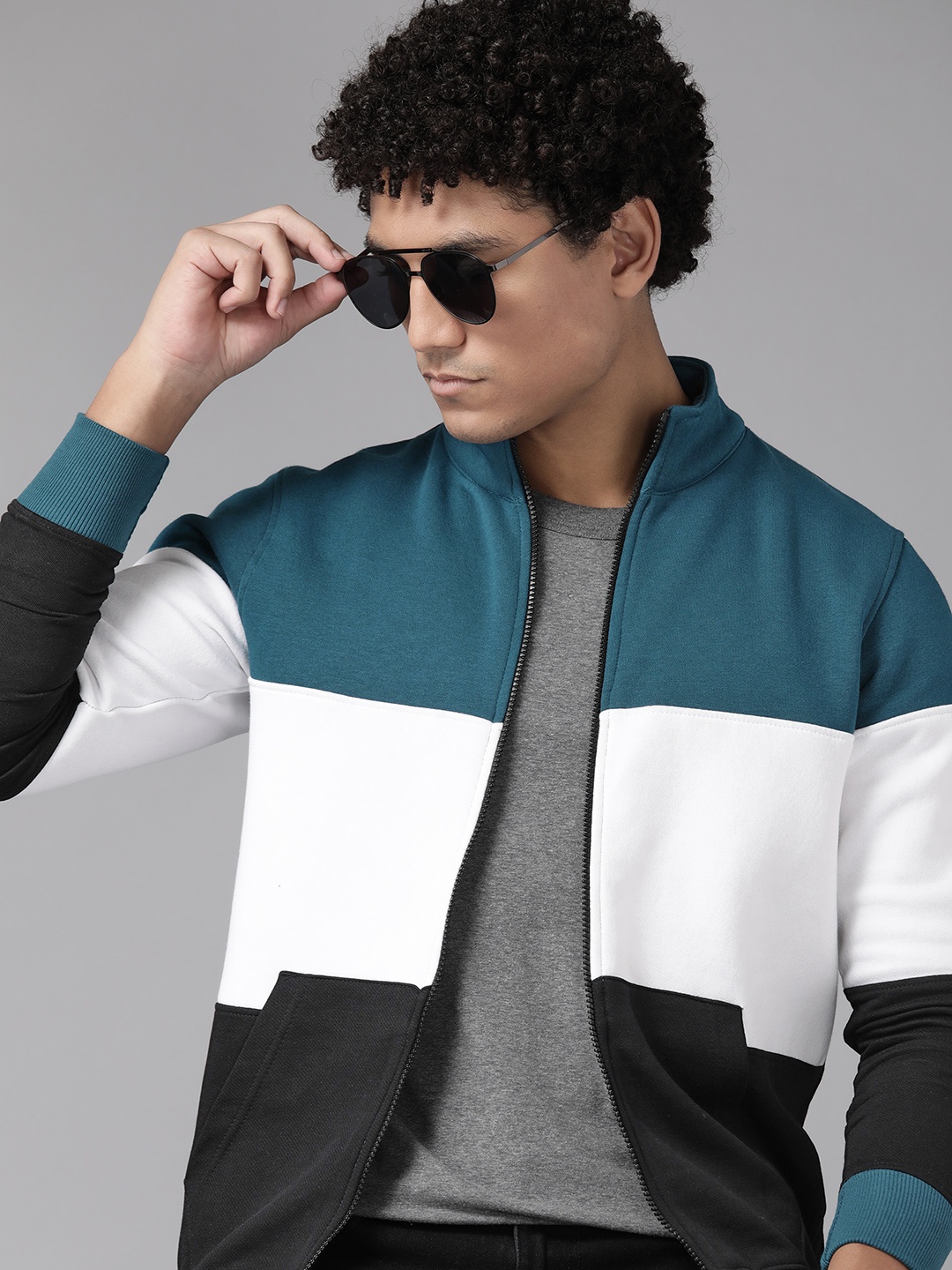 

Roadster Men Black & Teal Colourblocked Cotton Sweatshirt