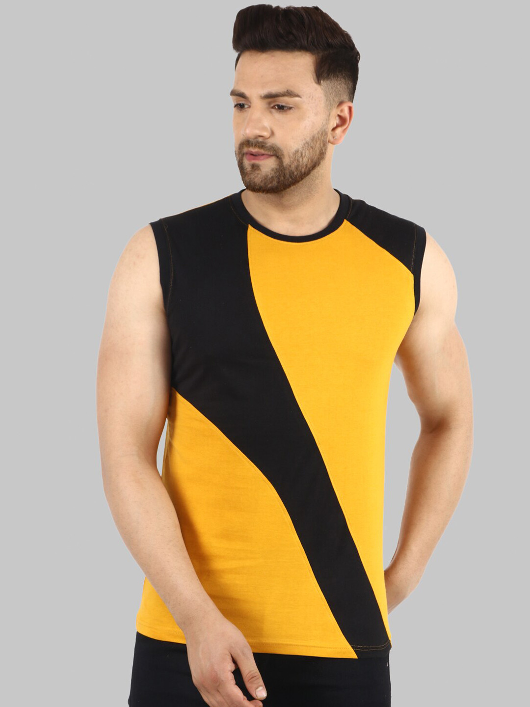 

Kushi Flyer Men Mustard Yellow Colourblocked Raw Edge T-shirt