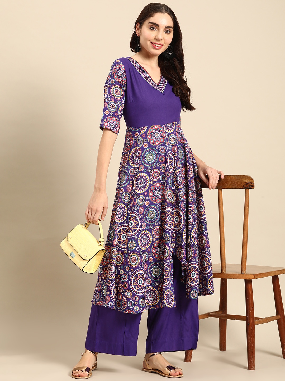

Sangria Ethnic Motifs Printed Kurta Set, Navy blue
