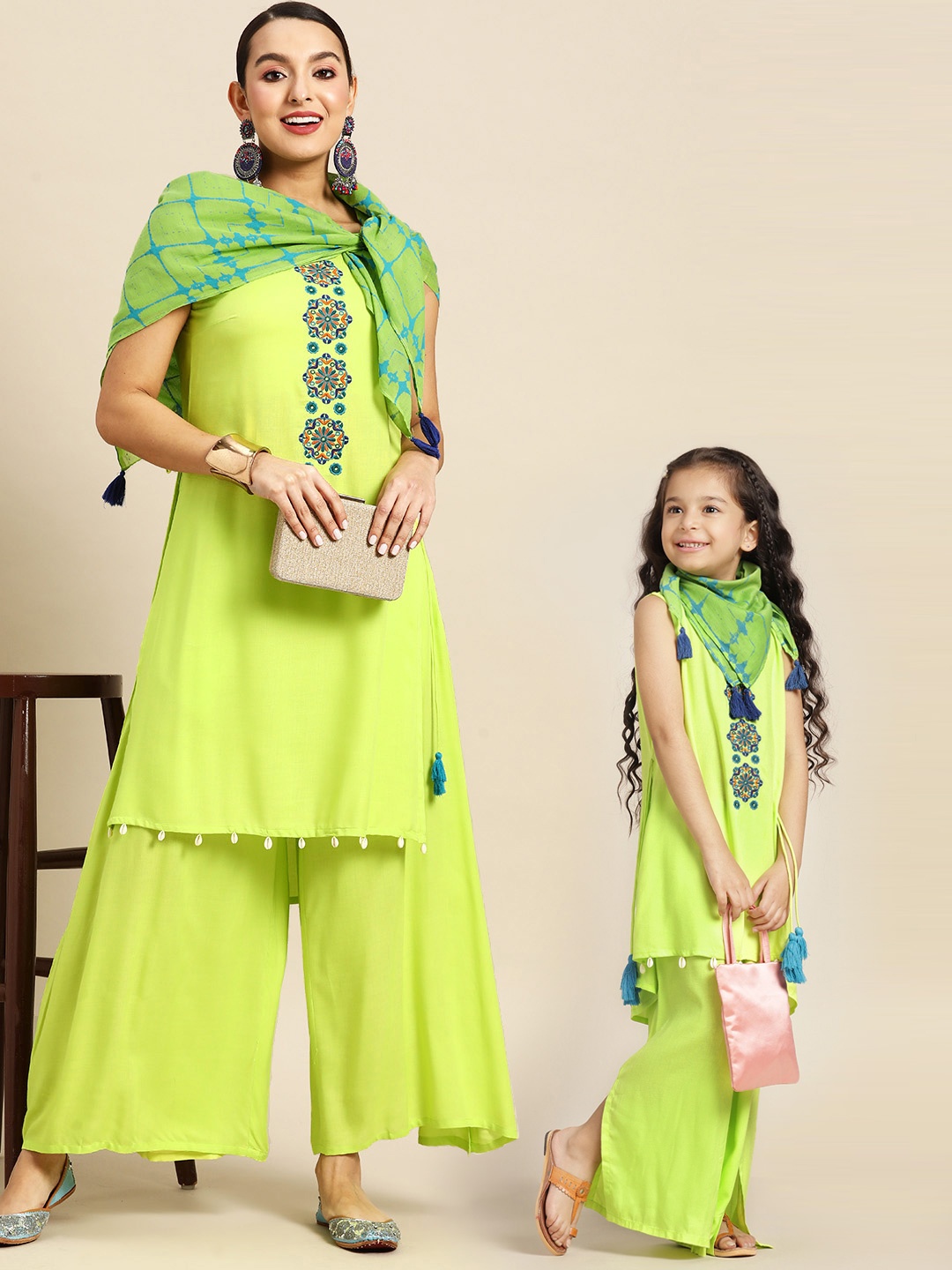 

Sangria Women Yoke Embroidered Kurta & Solid Palazzos with Dyed Scarf, Lime green