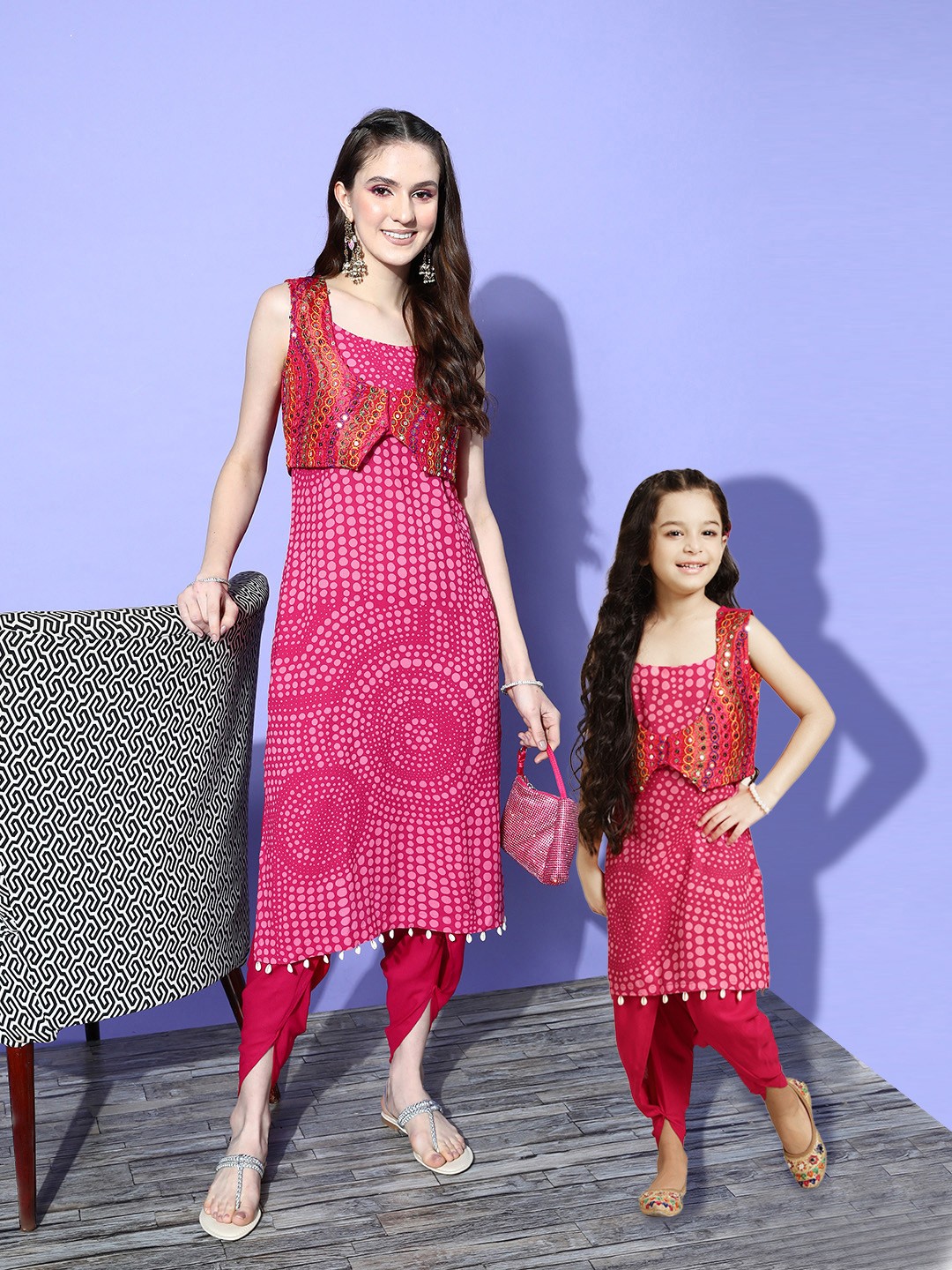

Sangria Women Printed Sequinned Hem Kurta with Harem Pants, Pink