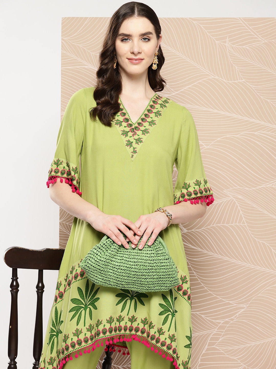 

Sangria Ethnic Motifs Printed Regular Kurta with Dhoti Pants, Green