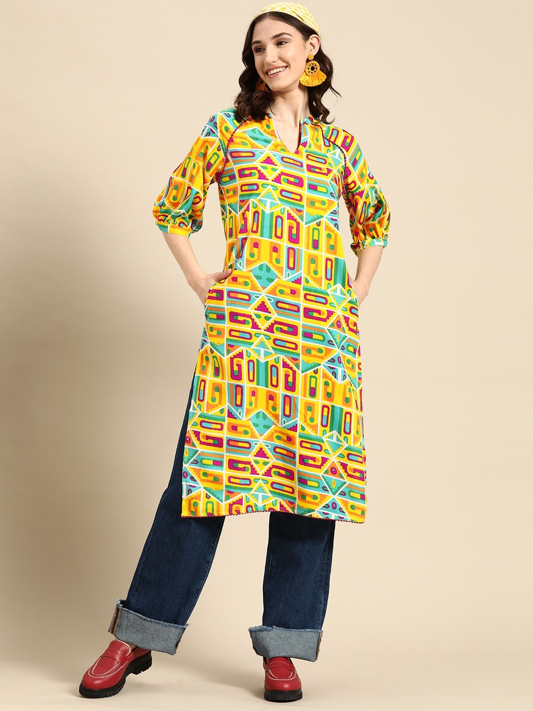 

Sangria Geometric Printed Pom-Pom Detailed Puff Sleeves Straight Kurta, Yellow