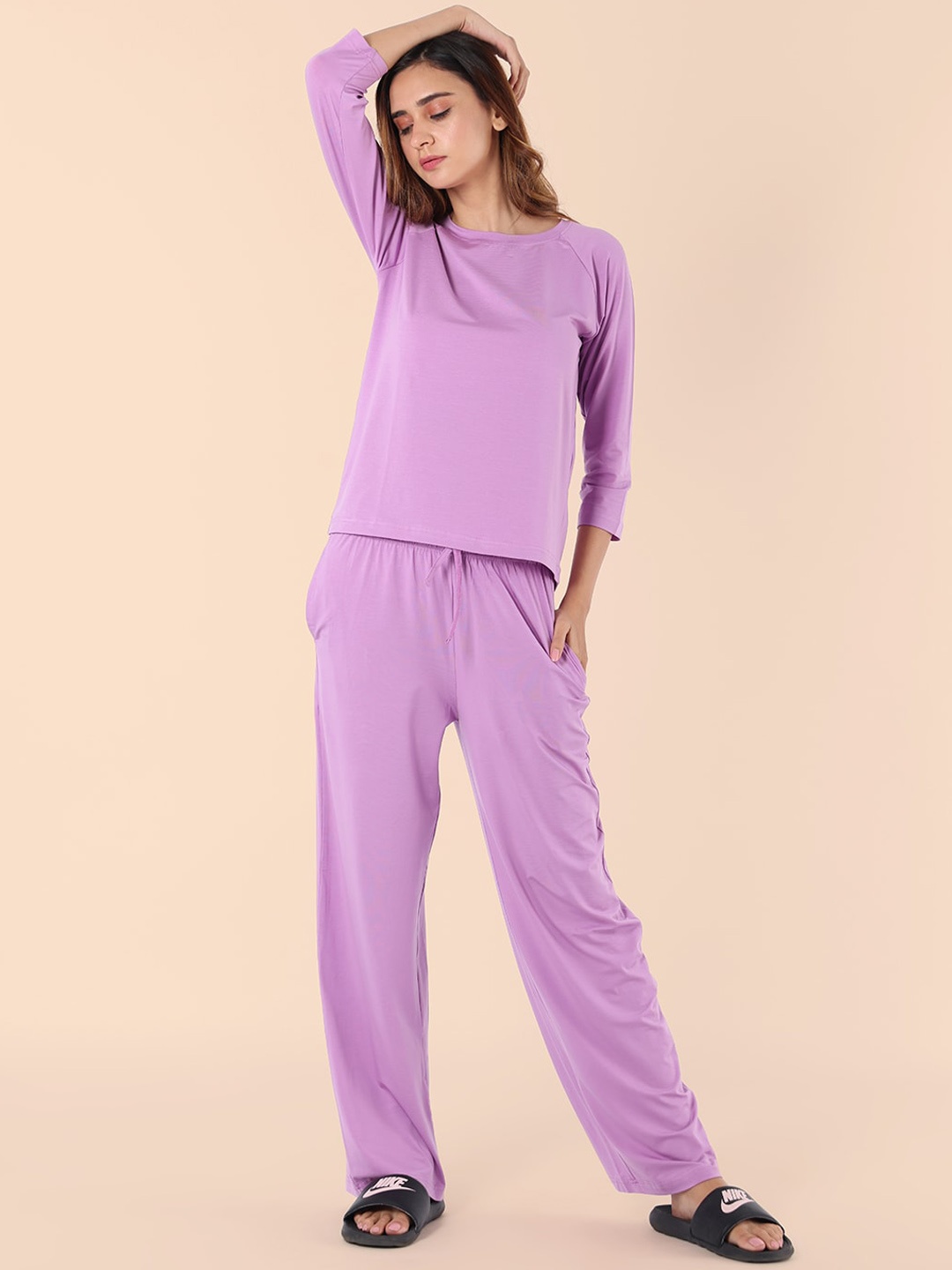 

Nite Flite Women Purple Solid Night suit