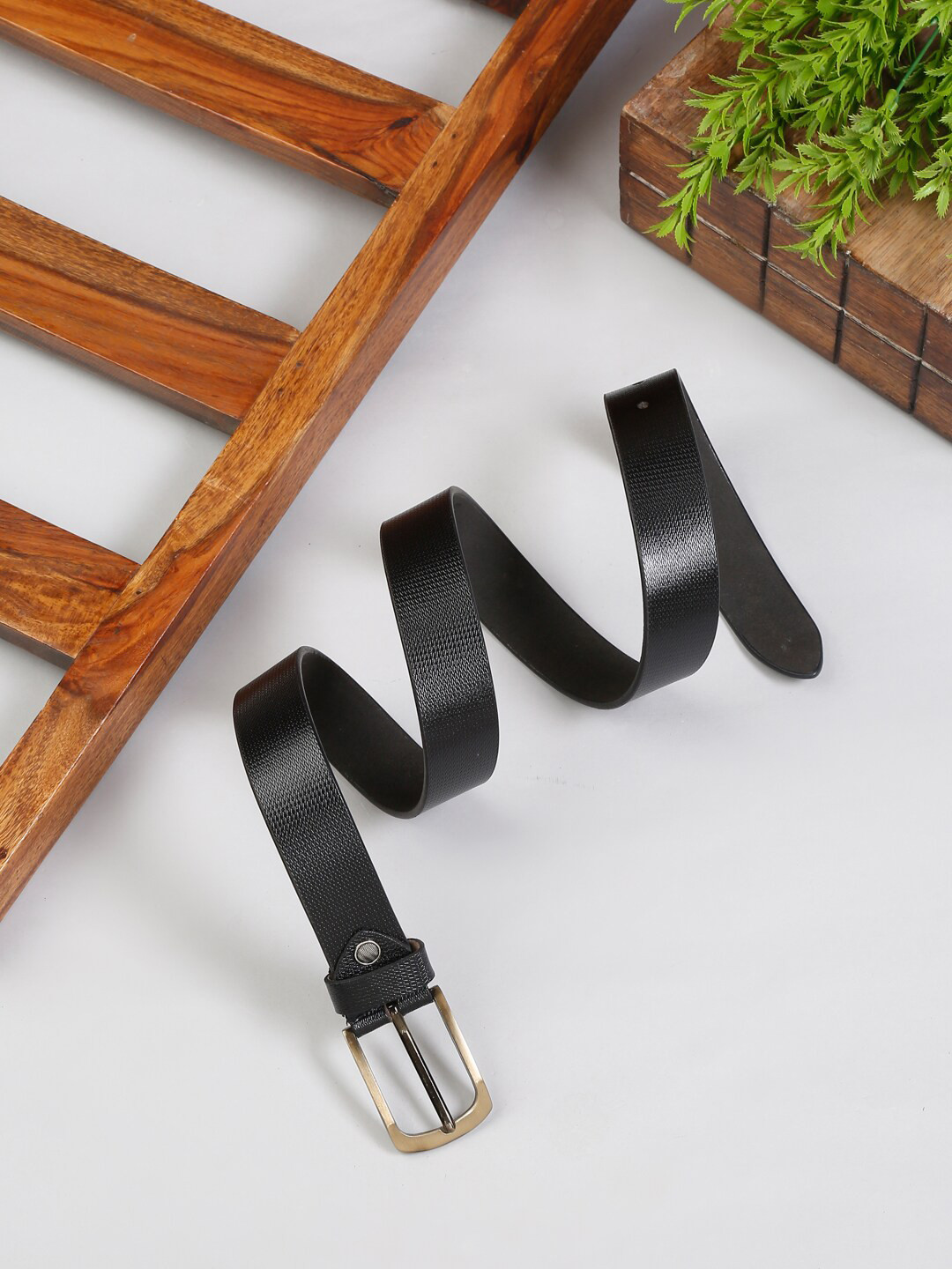 

MUTAQINOTI Men Black Textured Leather Formal Belt