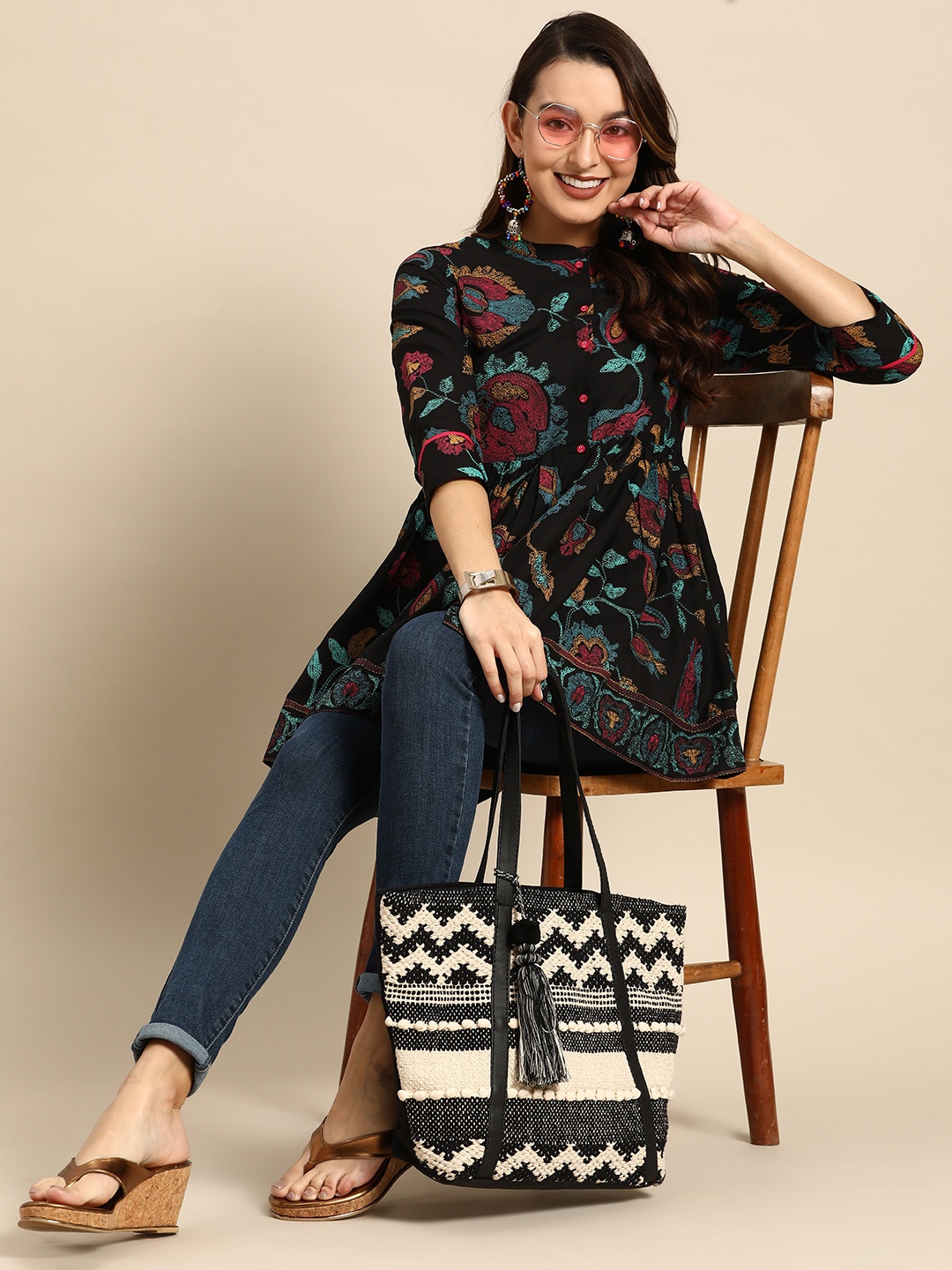 

Sangria Ethnic Printed Mandarin Collar A-Line Tunic, Black