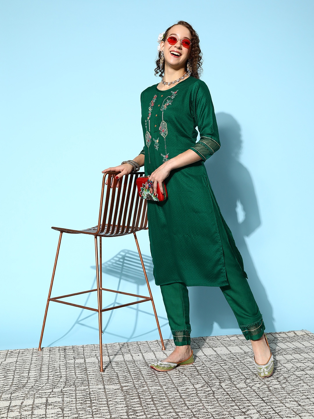 

SheWill Women Green Floral Embroidered Kurta with Trousers