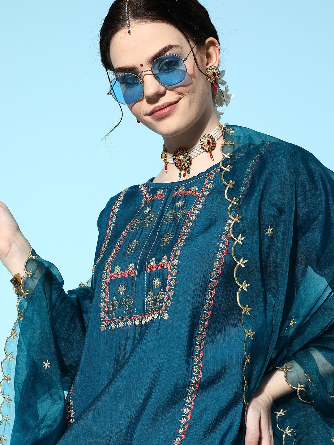 

SheWill Women Teal Blue Floral Embroidered Sequinned Kurta with Trousers & With Dupatta