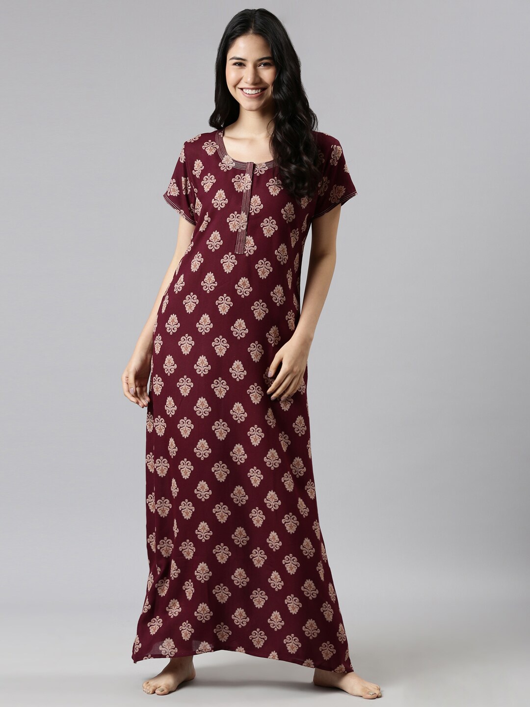 

GOLDSTROMS Women Maroon Printed Maxi Nightdress