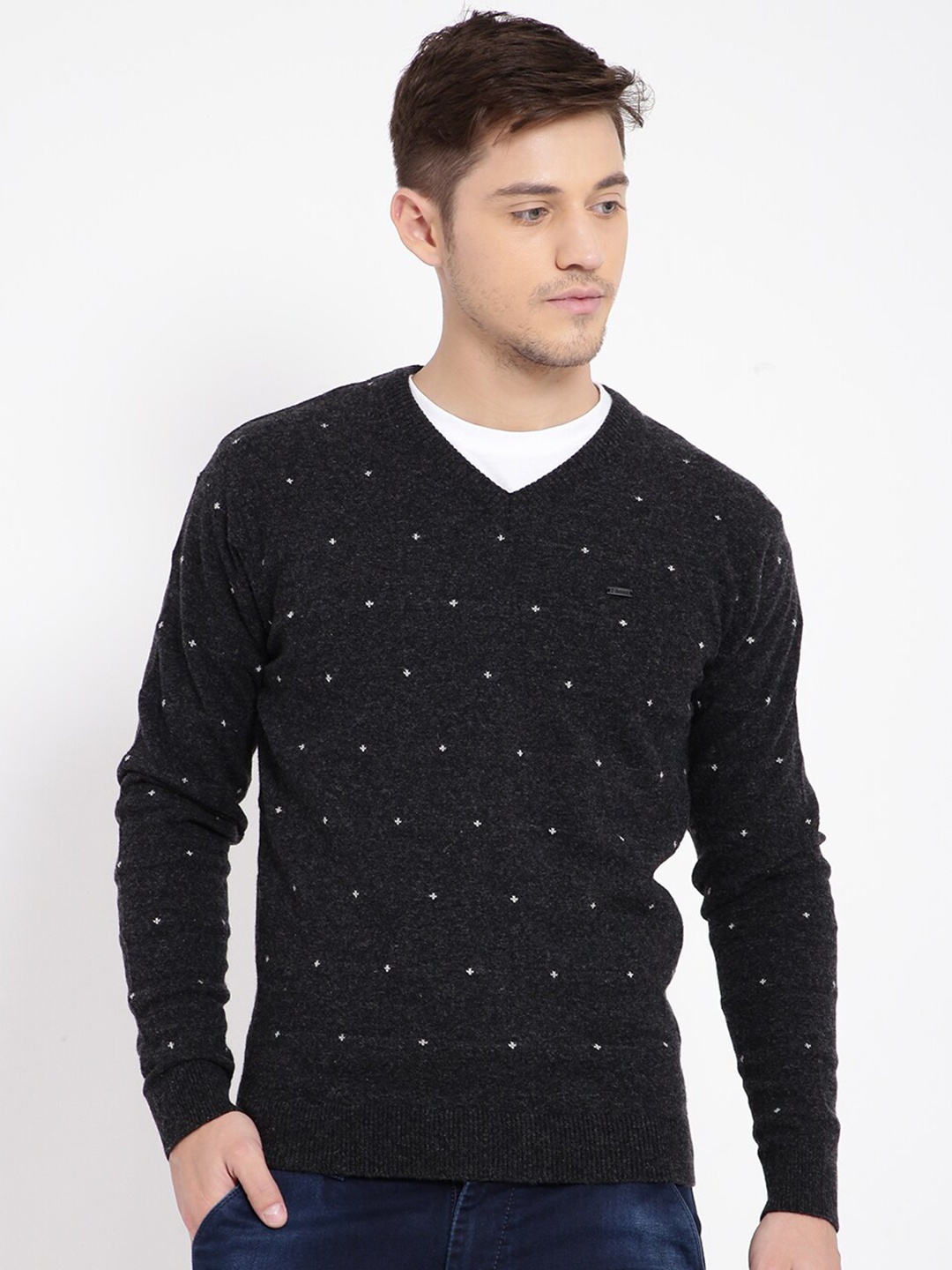 

t-base Men Black Printed V-Neck Pullover Sweater