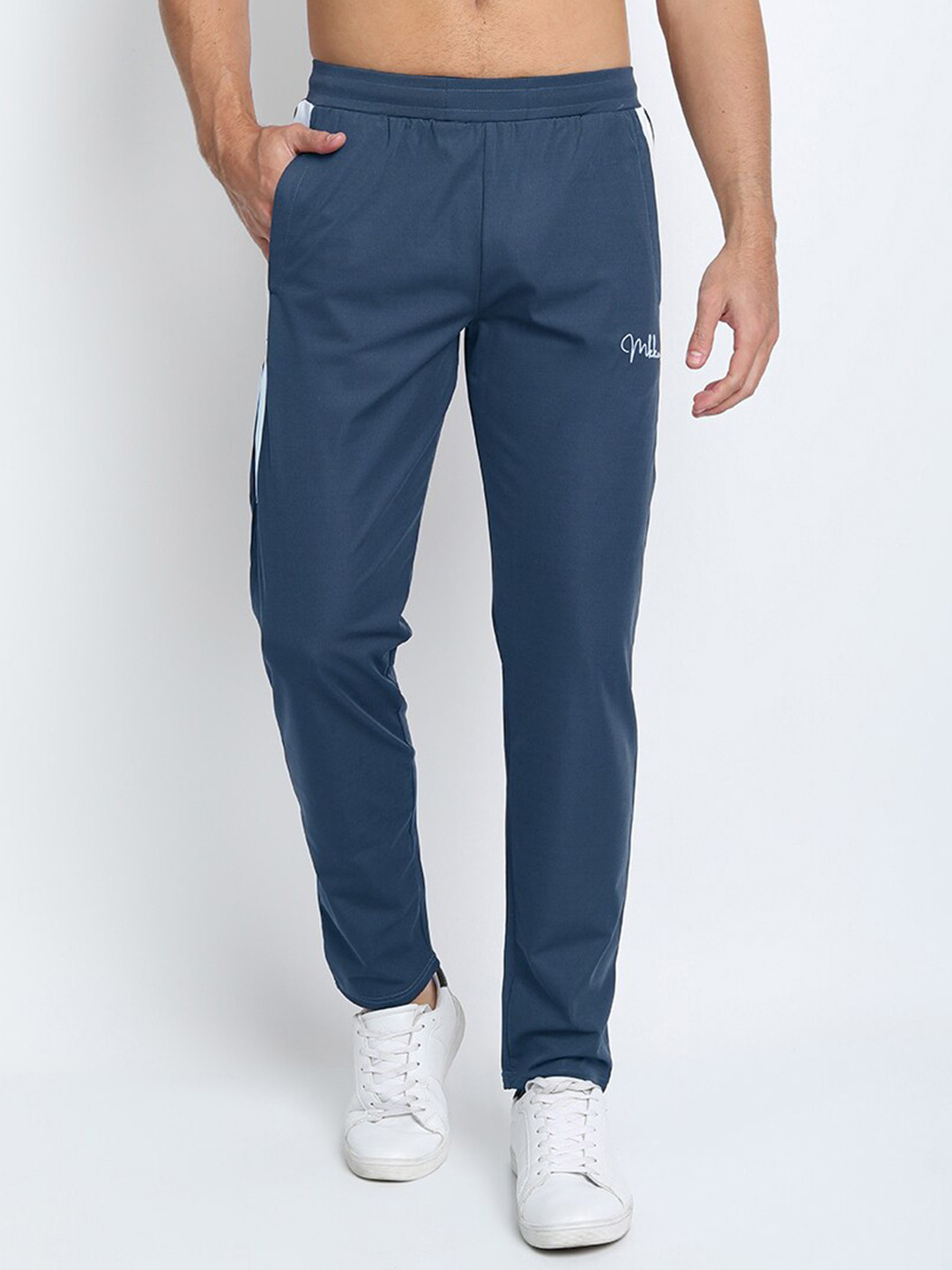 

MKKO Men Blue Solid Track Pants