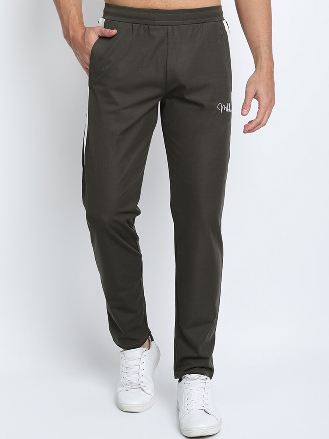 

MKKO Men Olive Green Solid Track Pants