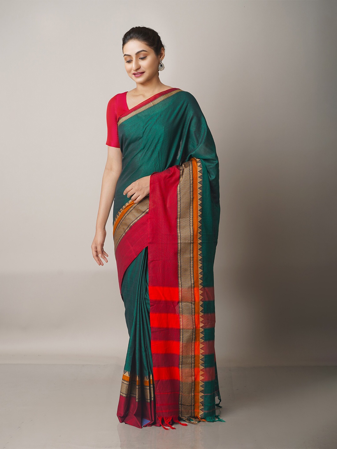 

Unnati Silks Green & Red Woven Design Pure Cotton Narayan Peth Saree