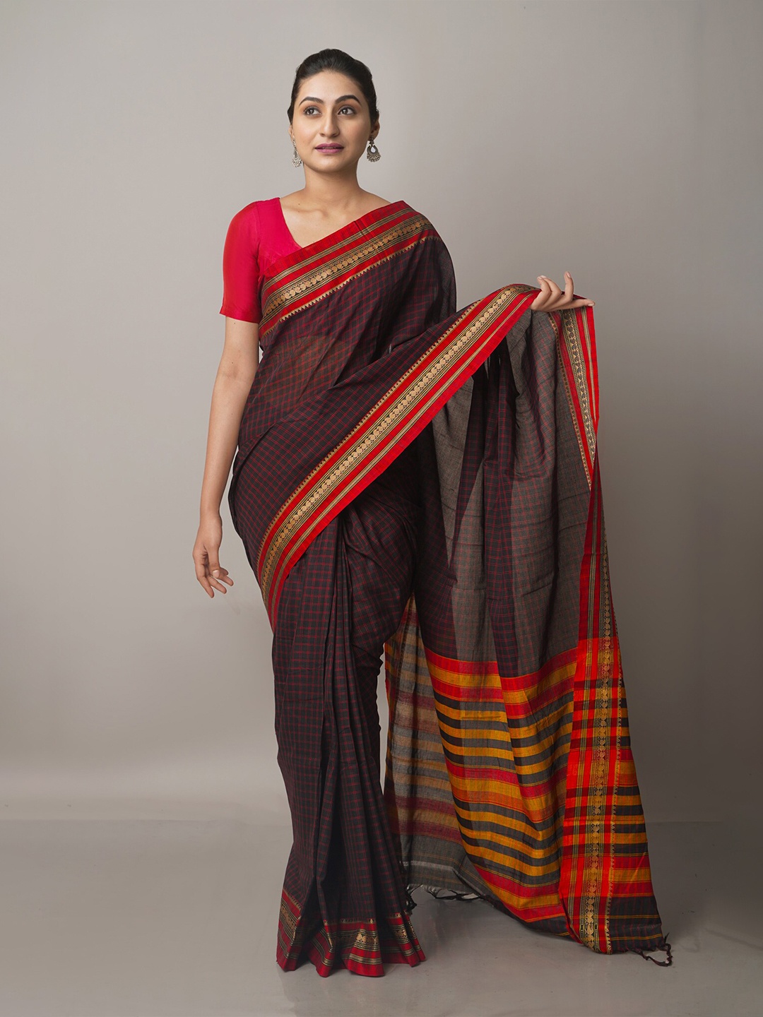 

Unnati Silks Black & Red Woven Design Pure Cotton Narayan Peth Saree