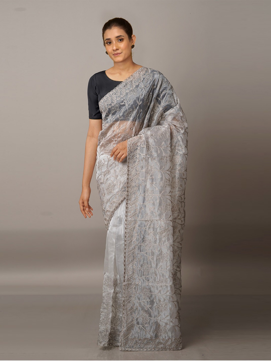 

Unnati Silks Silver-Toned Ethnic Motifs Embroidered Organza Jamdani Saree