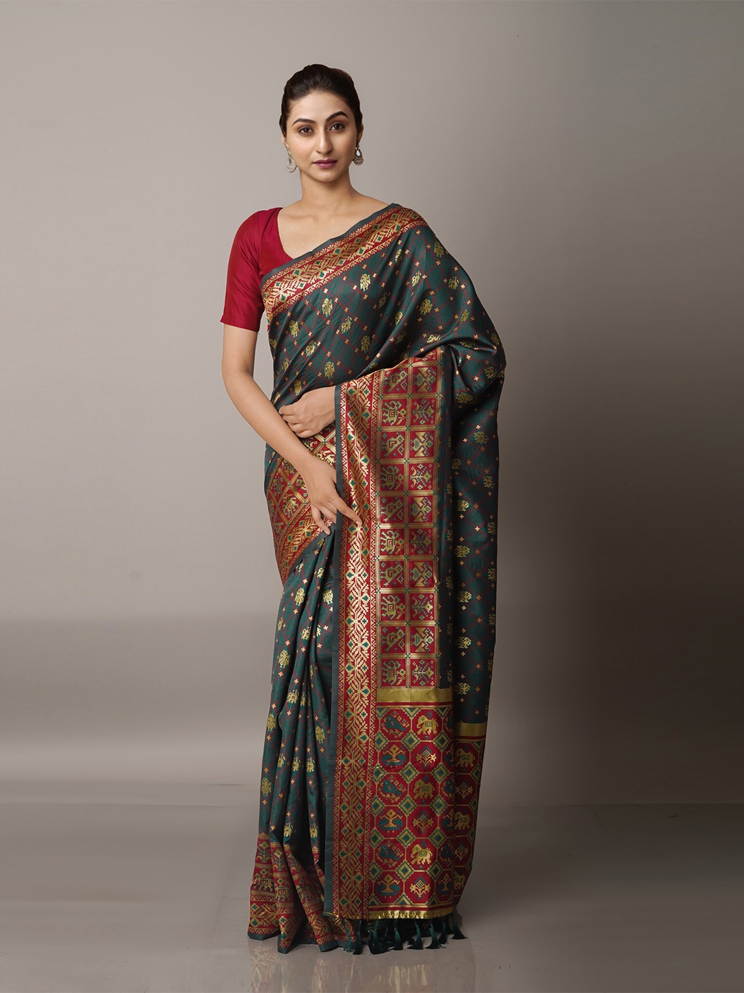 

Unnati Silks Green & Maroon Woven Design Zari Paithani Saree