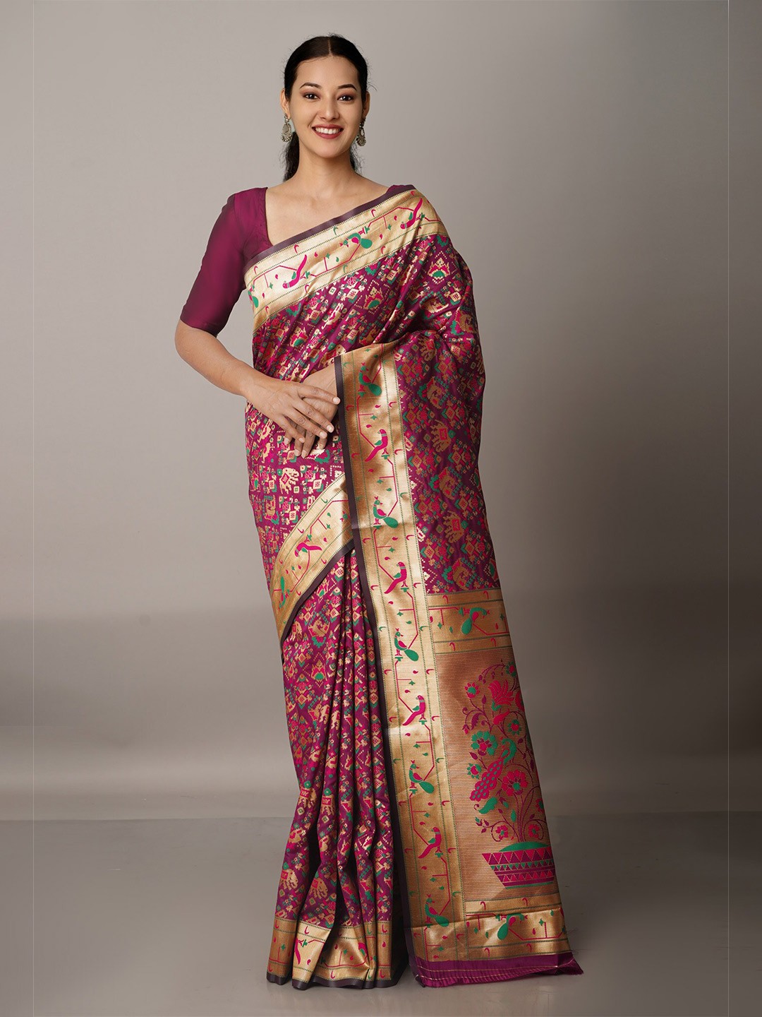 

Unnati Silks Purple & Gold-Toned Ethnic Motifs Zari Silk Blend Paithani Saree