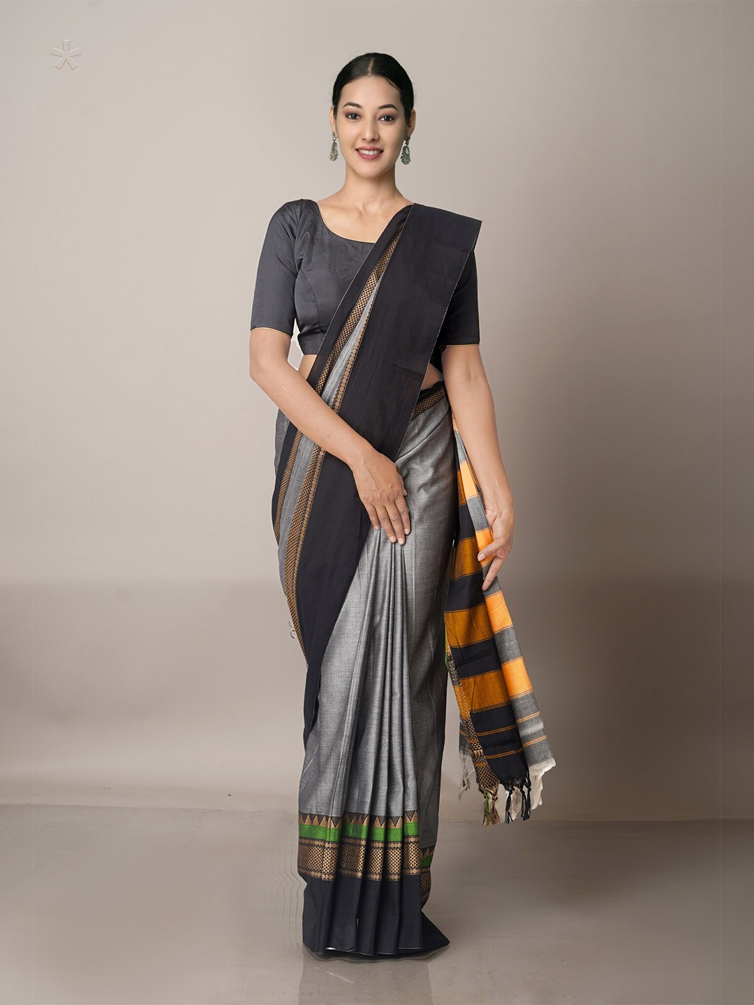 

Unnati Silks Grey & Black Woven Design Pure Cotton Narayan Peth Saree