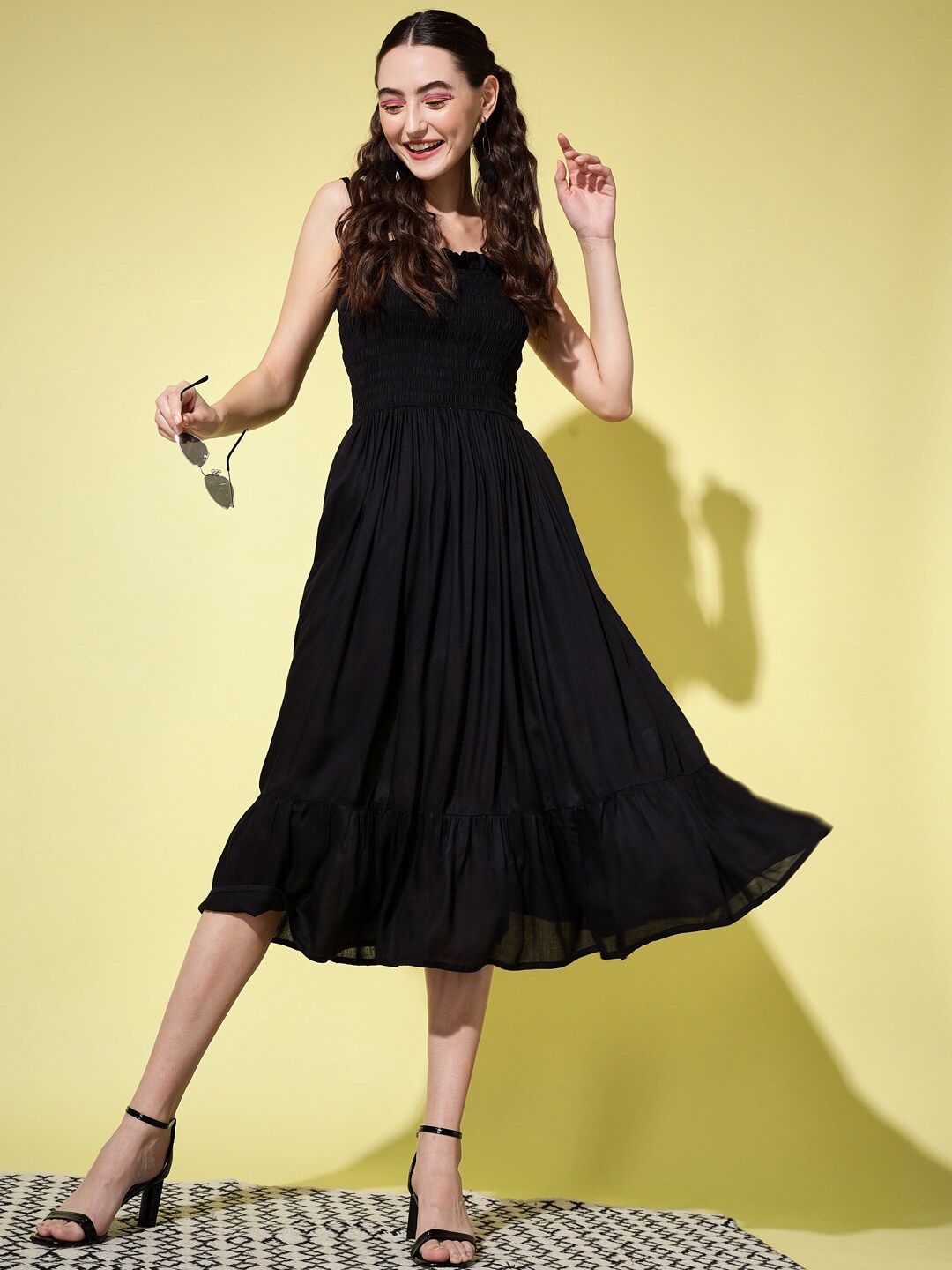 

Trend Arrest Black Smocking Midi Dress