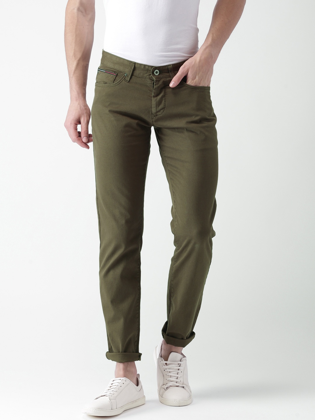 

Tommy Hilfiger Men Olive Green Slim Fit Solid Chinos