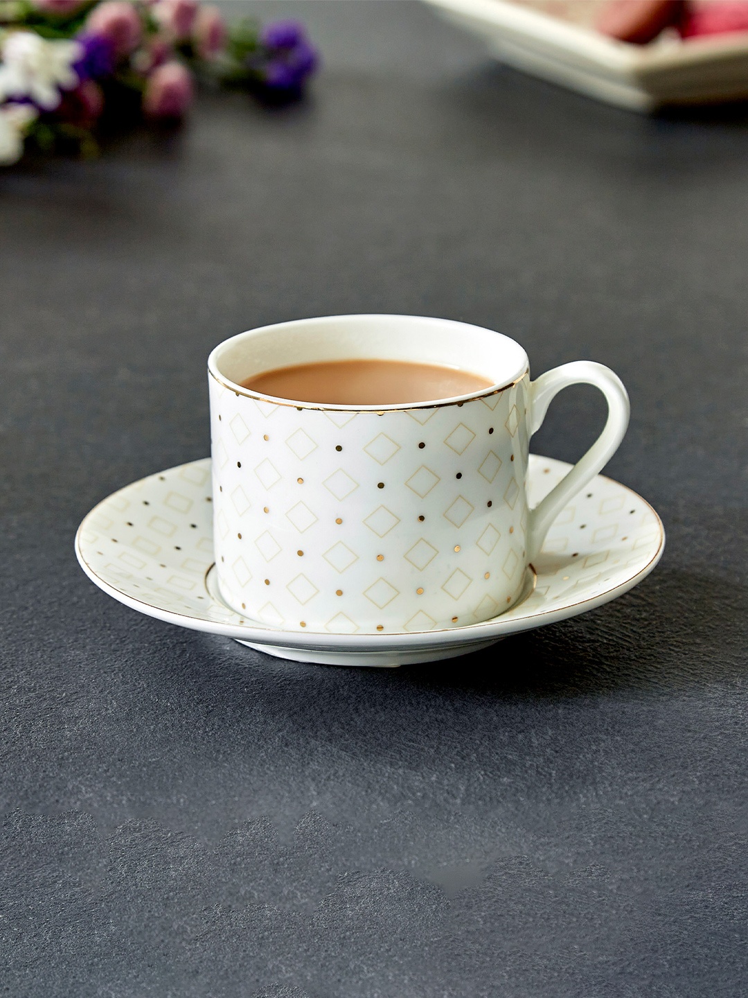 

Home Centre White & Gold-Toned Gold-Toned Gold-Toned Printed Bone China Matte Cups and Saucers Set of Cups and Mugs