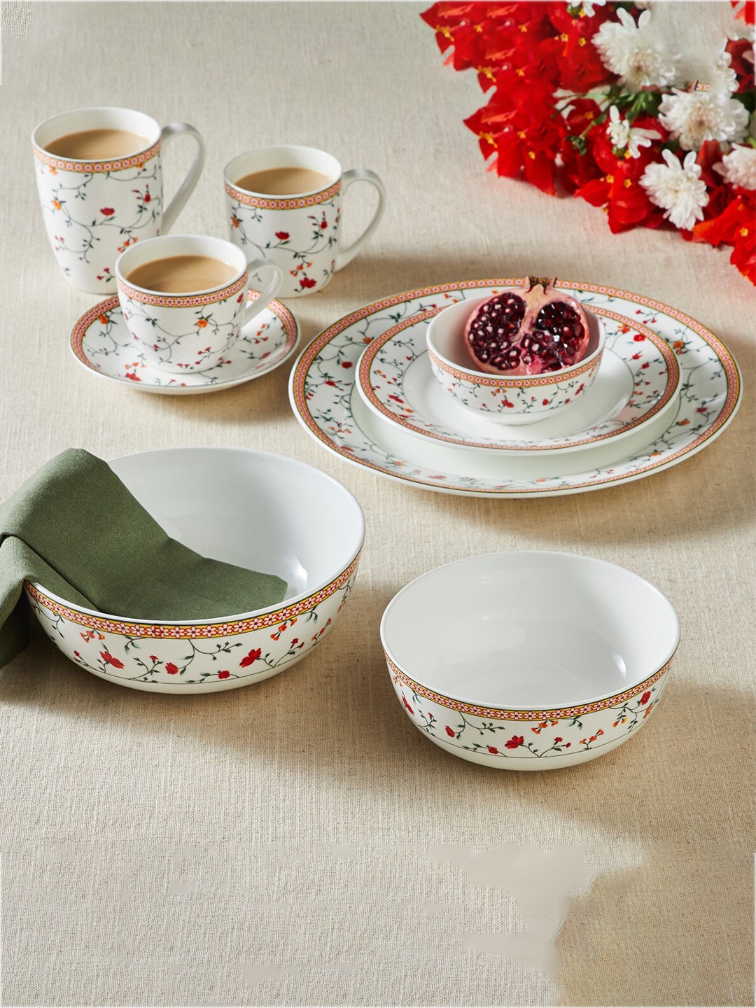 

Home Centre White & Red 1 Pieces Printed Bone China Glossy Bowls