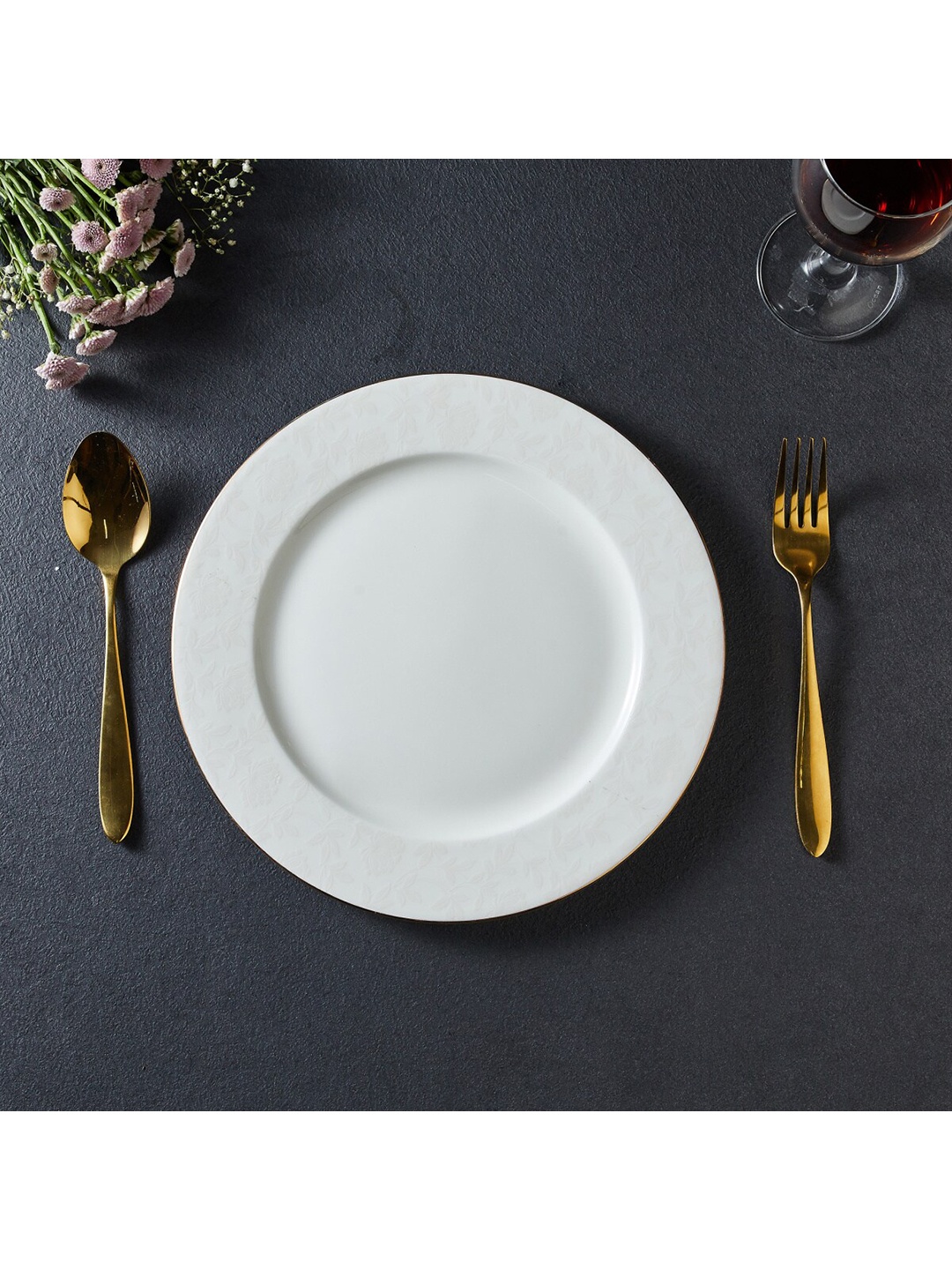 

Home Centre White & 1 Pieces Bone China Glossy Plates