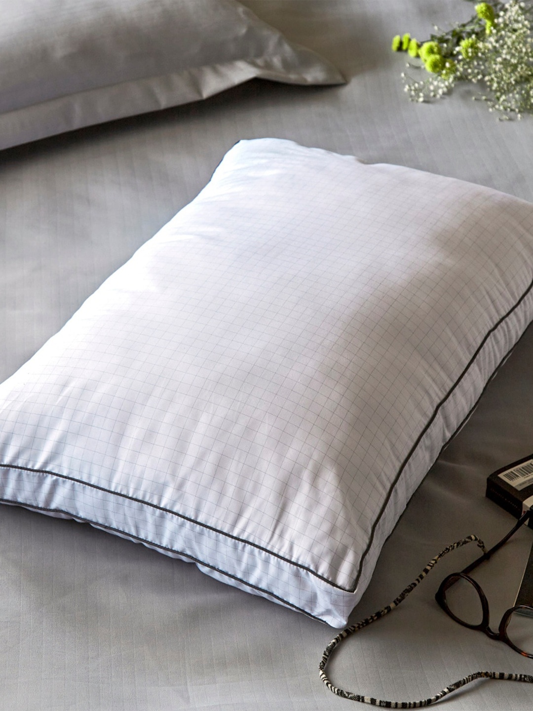 

Home Centre White Checked Pillow Covers