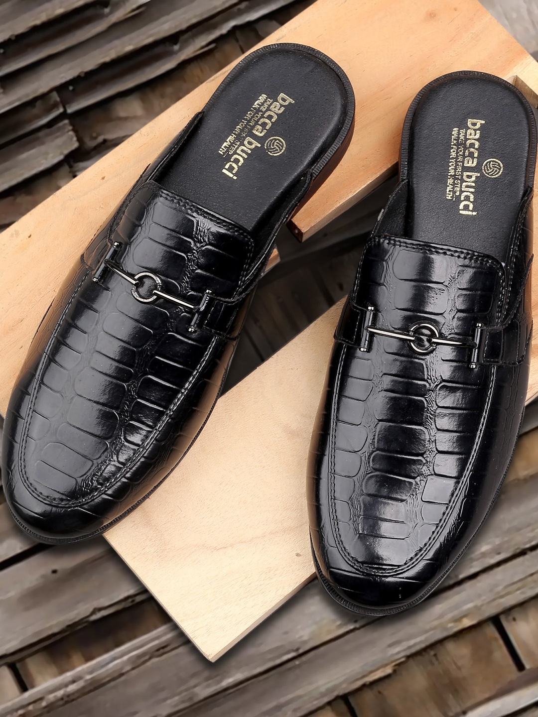 

bacca bucci Men Black Textured Slip-On Sneakers