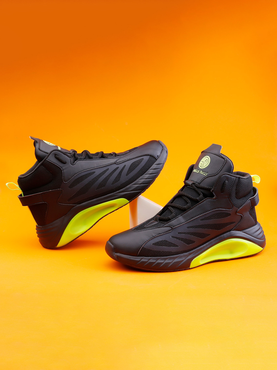 

bacca bucci Men Black Printed Sneakers