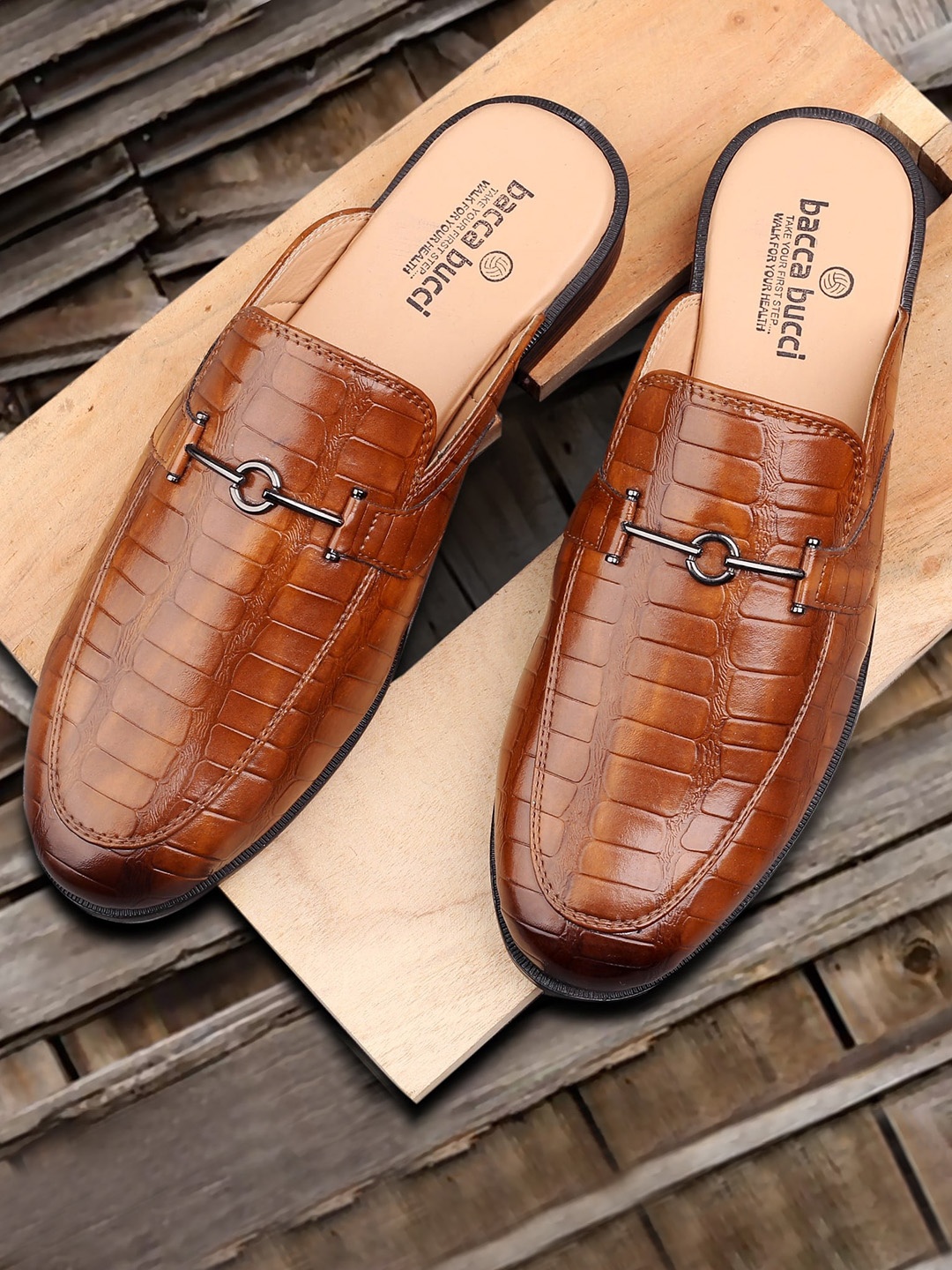 

bacca bucci Men Tan Textured Loafers