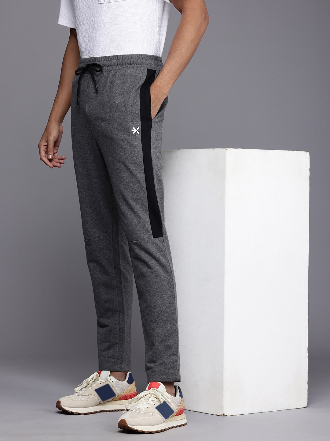 

HRX By Hrithik Roshan Men Striped Black Heather Terry Track Pants, Grey