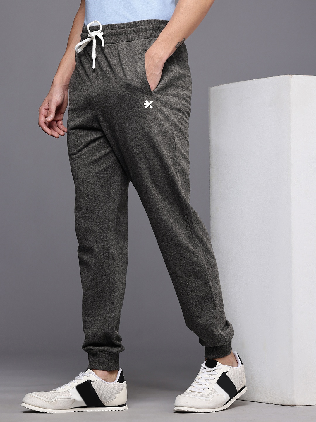 

HRX By Hrithik Roshan Men Solid Terry Joggers, Black