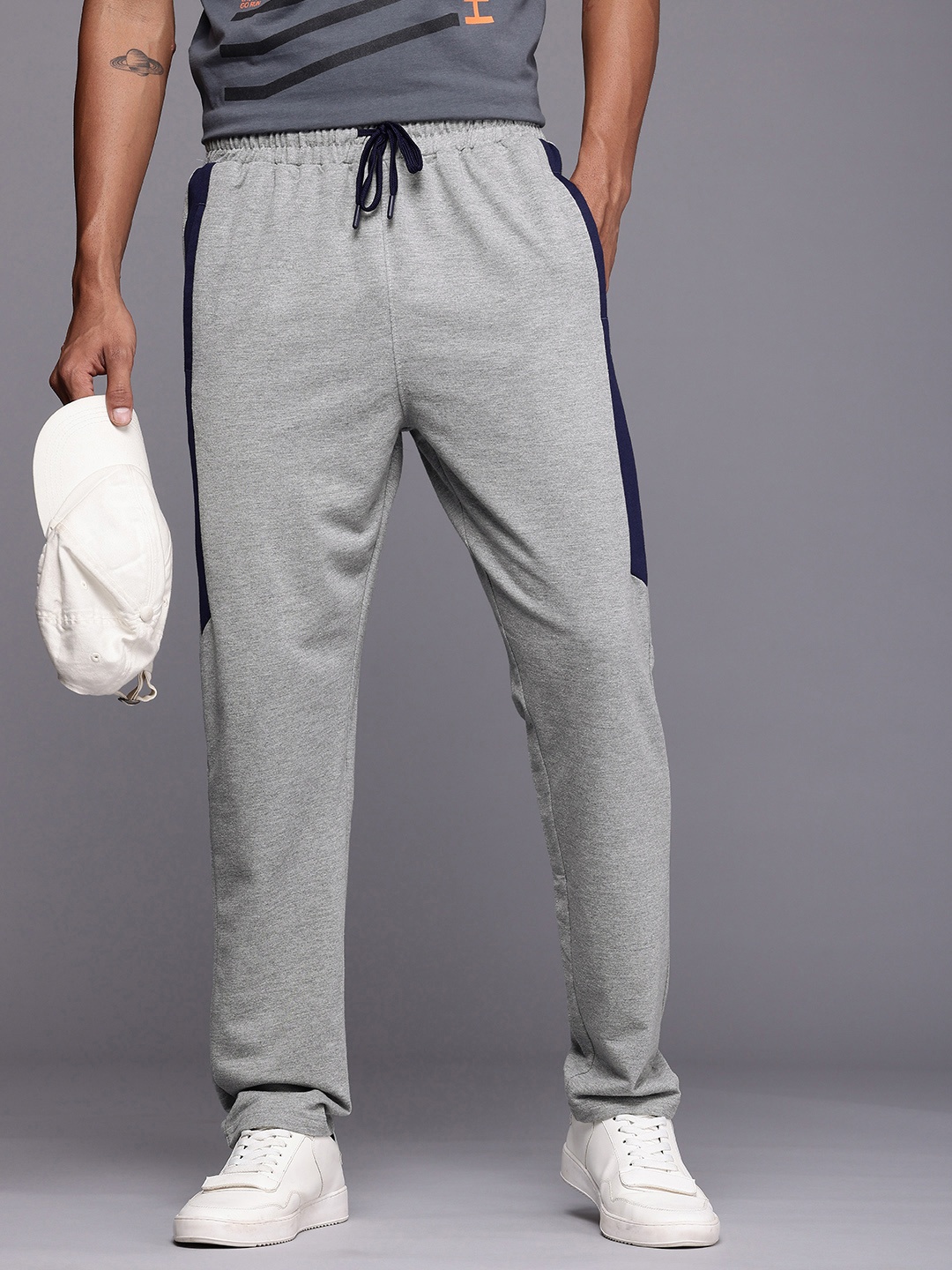 

HRX By Hrithik Roshan Men Striped Light Grey Heather Terry Track Pants, Grey melange