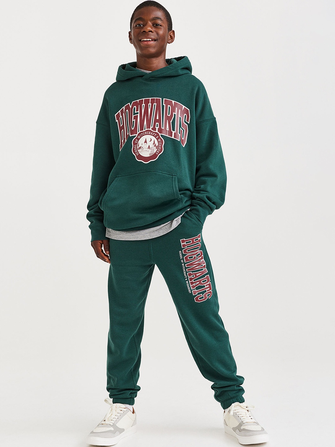 

H&M Boys Green Joggers Trousers