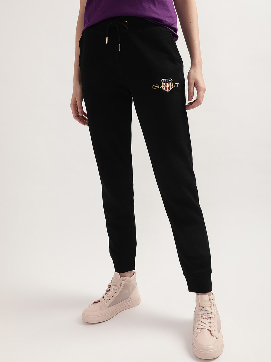 

GANT Women Black Regular Fit Joggers
