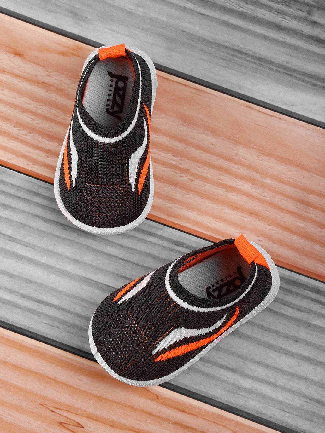 

Jazzy Juniors Kids Grey & Orange Woven Design Slip-On Sneakers