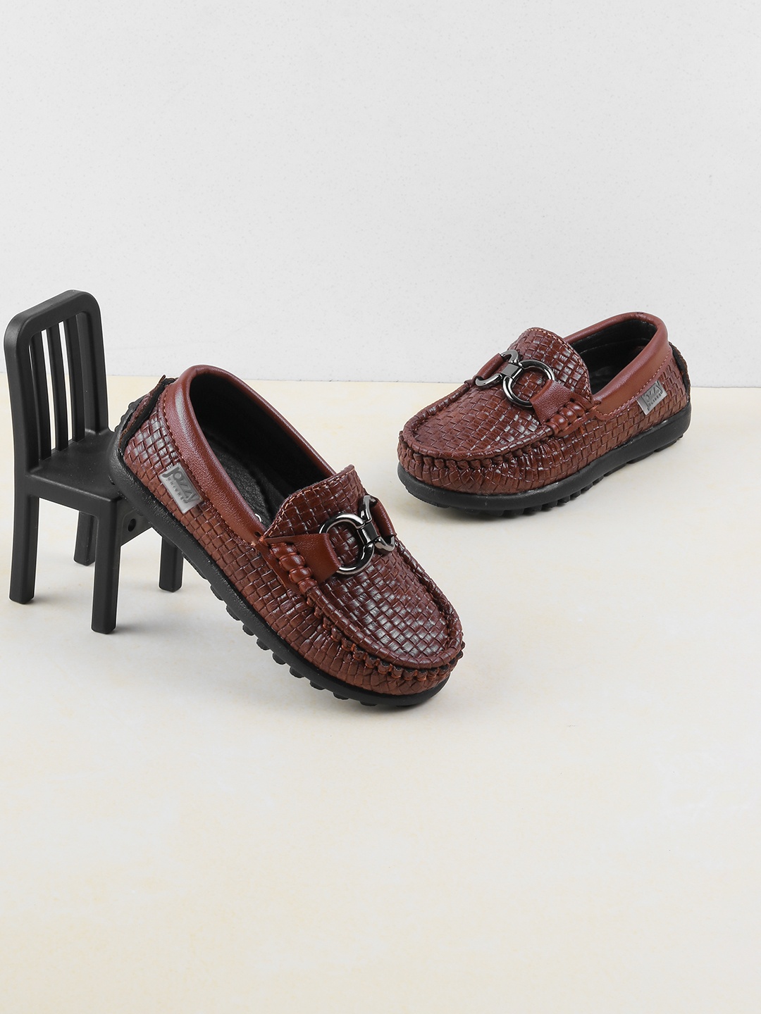 

Jazzy Juniors Boys Tan Textured Loafers