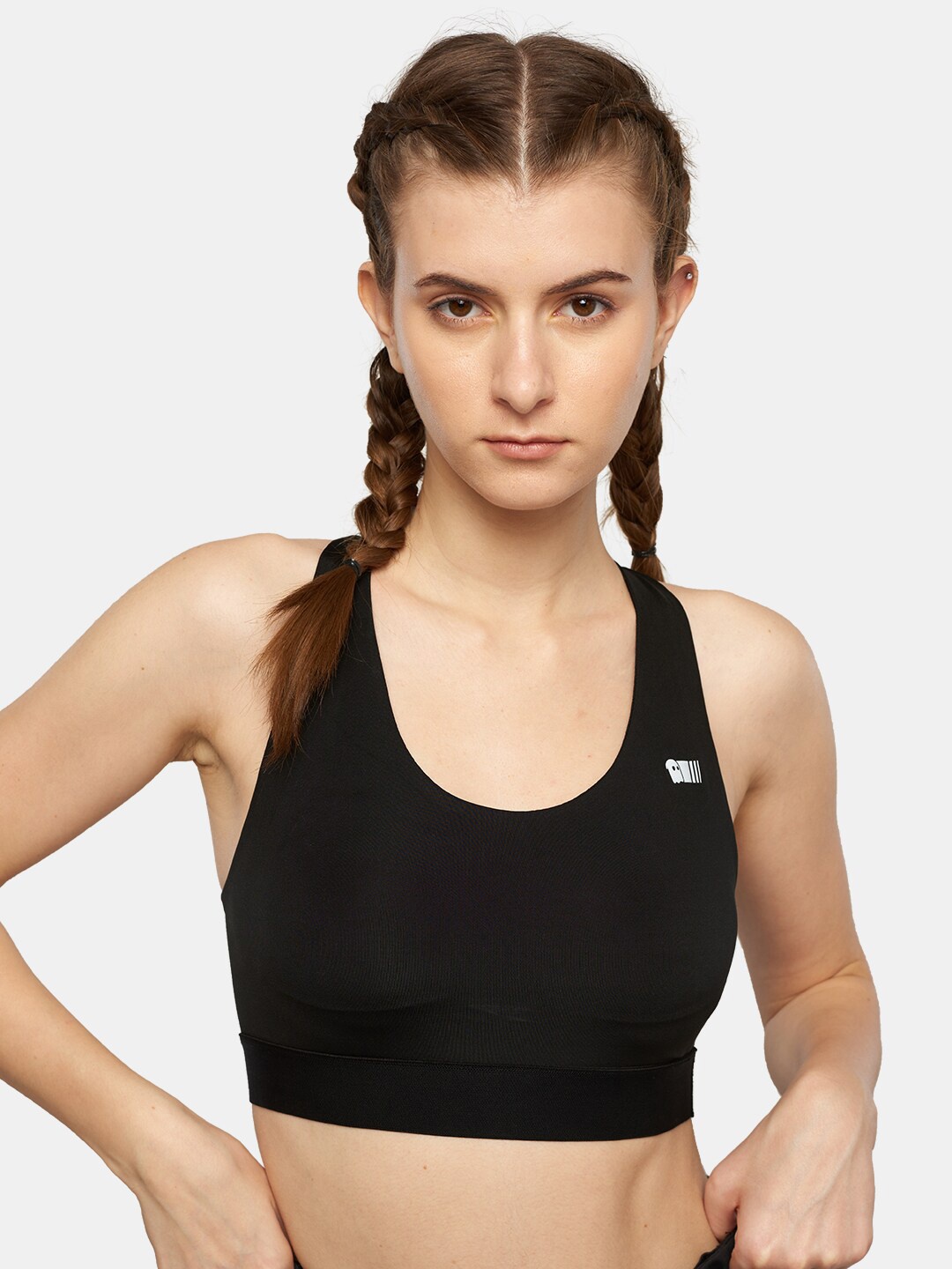 

The Souled Store Women Black Solid Slip On Sports Bra