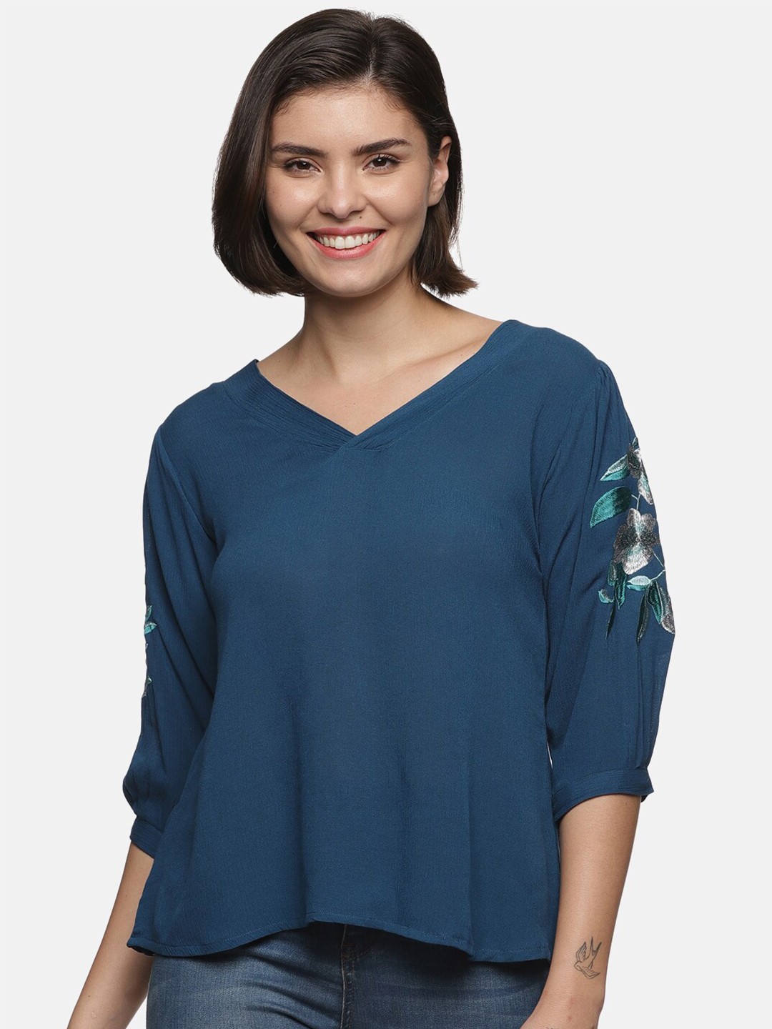 

GLORY & I Women Teal Floral Embroidered Top