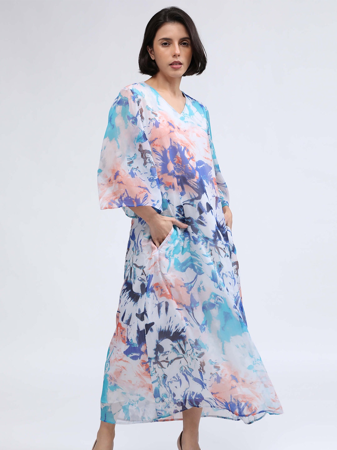 

IDK Blue & White Chiffon Abstract Printed Maxi Dress