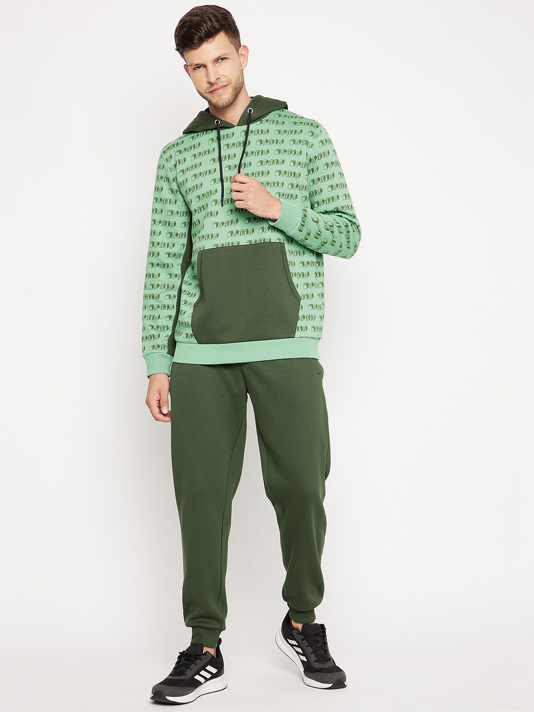 

EDRIO Men Green Printed Fleece Tracksuits With Hooded