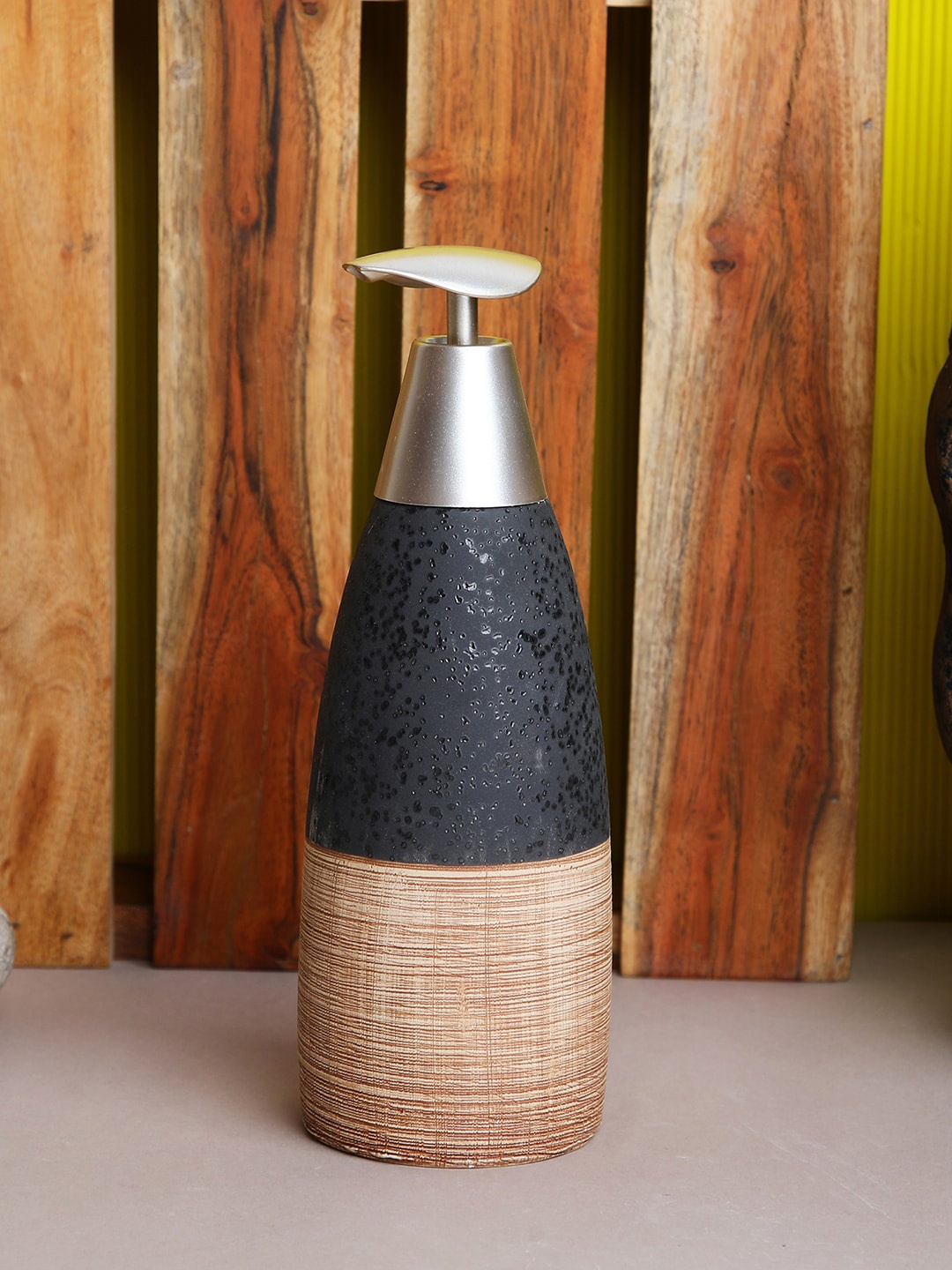 

ROMEE Black Patterned Ceramic Soap Dispenser