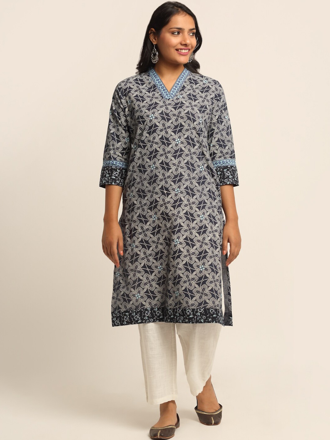 

EK BY EKTA KAPOOR Women Navy Blue Floral Print V-Neck Cotton Kurta With Contrast Detail