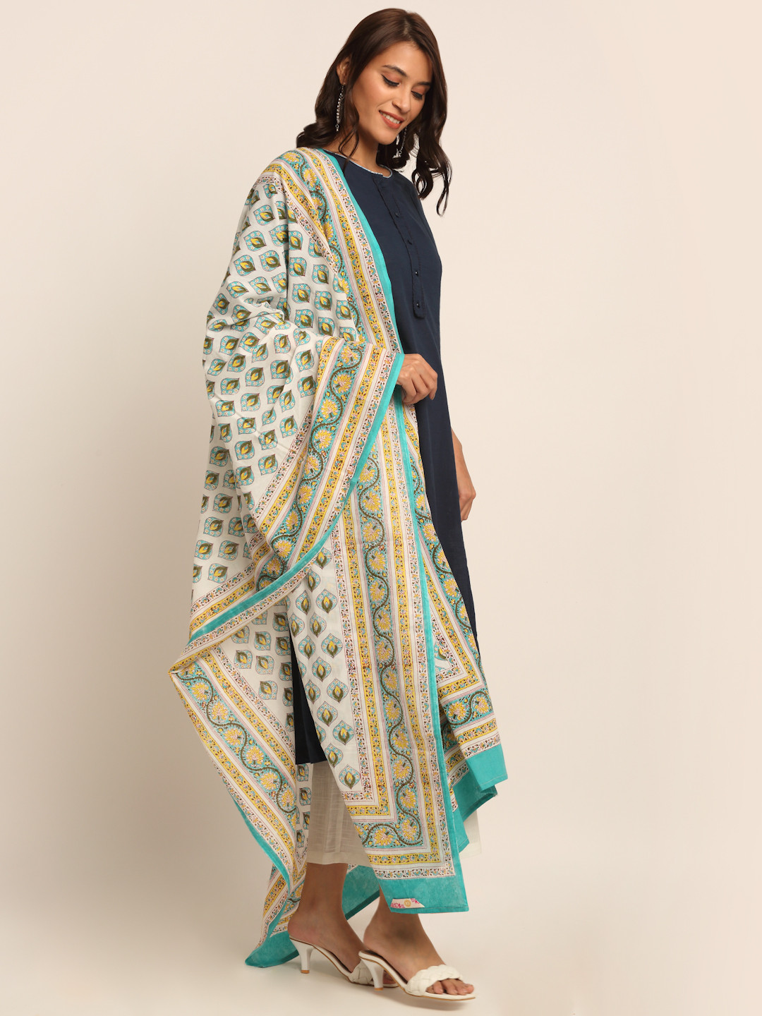 

EK BY EKTA KAPOOR Cream & Blue Ethnic Motifs Hand Block Print Pure Cotton Dupatta